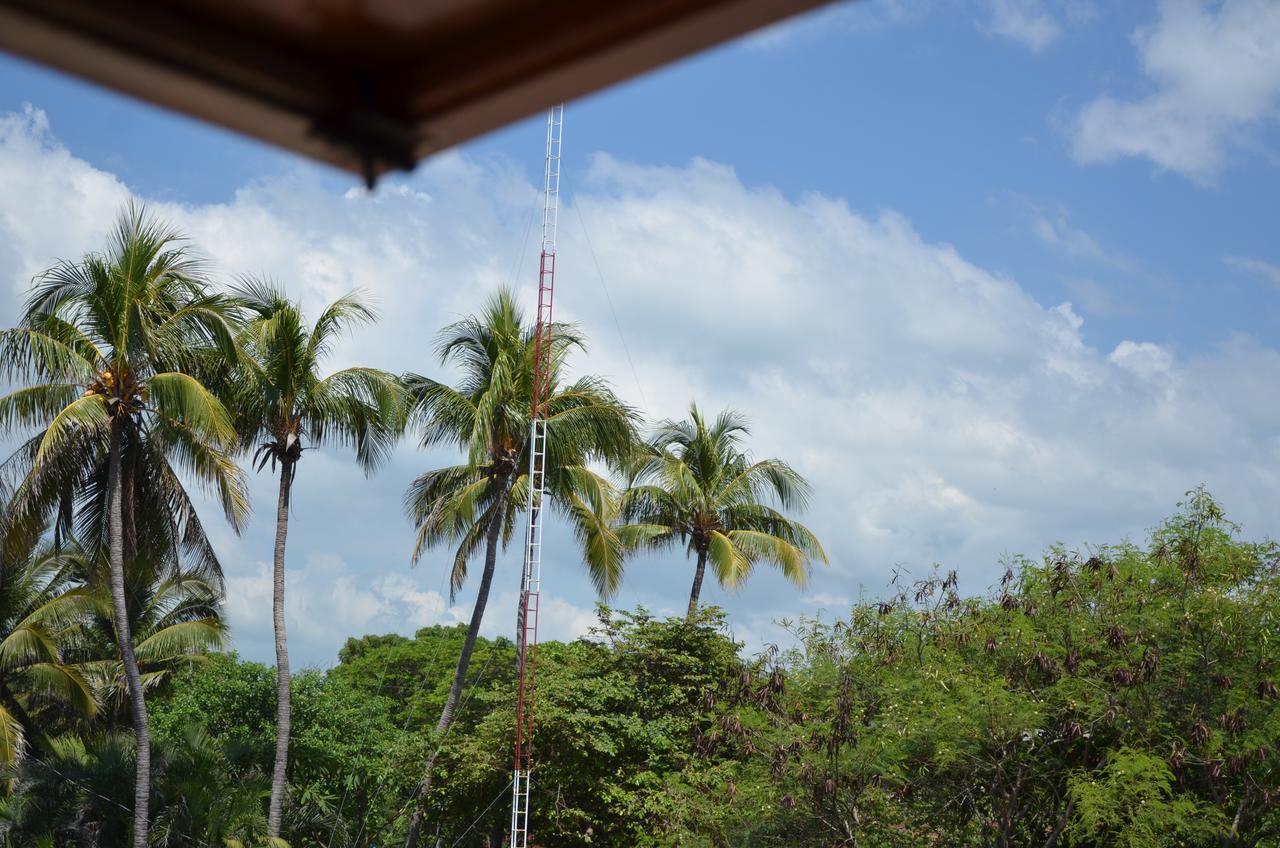 Simple Beach Lodge ลาส เปนีตาส ภายนอก รูปภาพ