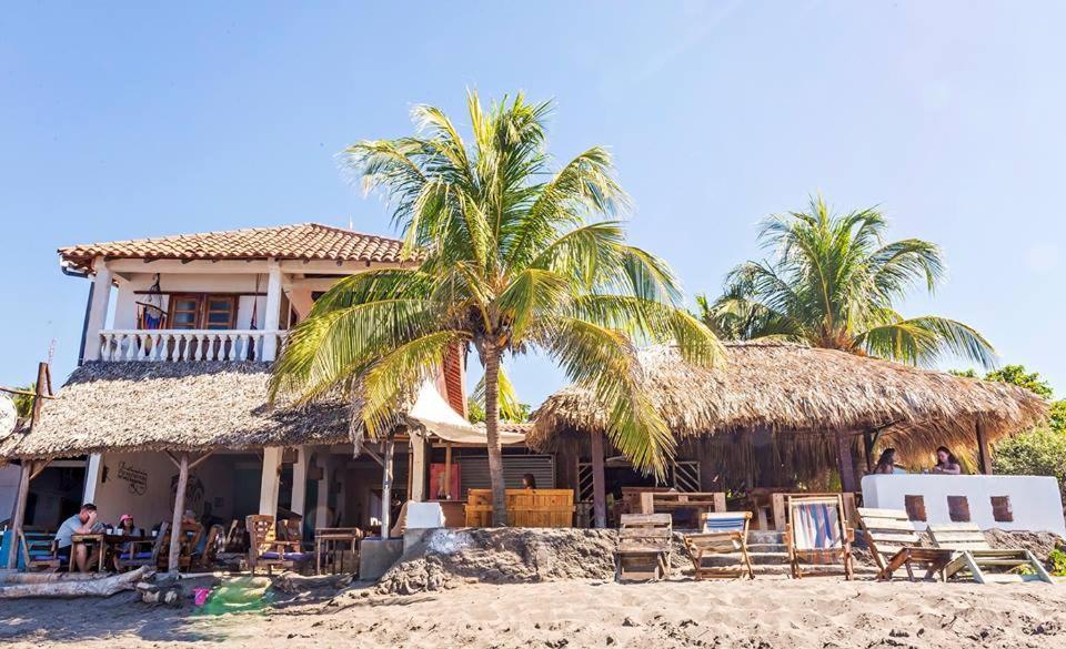 Simple Beach Lodge ลาส เปนีตาส ภายนอก รูปภาพ